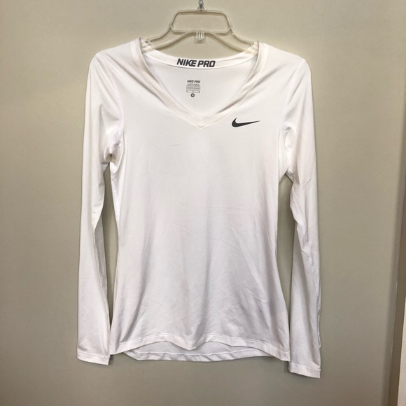 nike long sleeve v neck